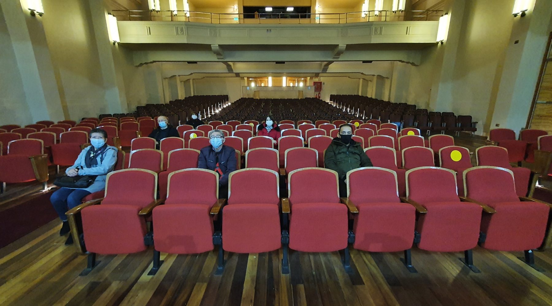 Visitas guiadas presenciales al Teatro Regional Cervantes superaron las 120 personas