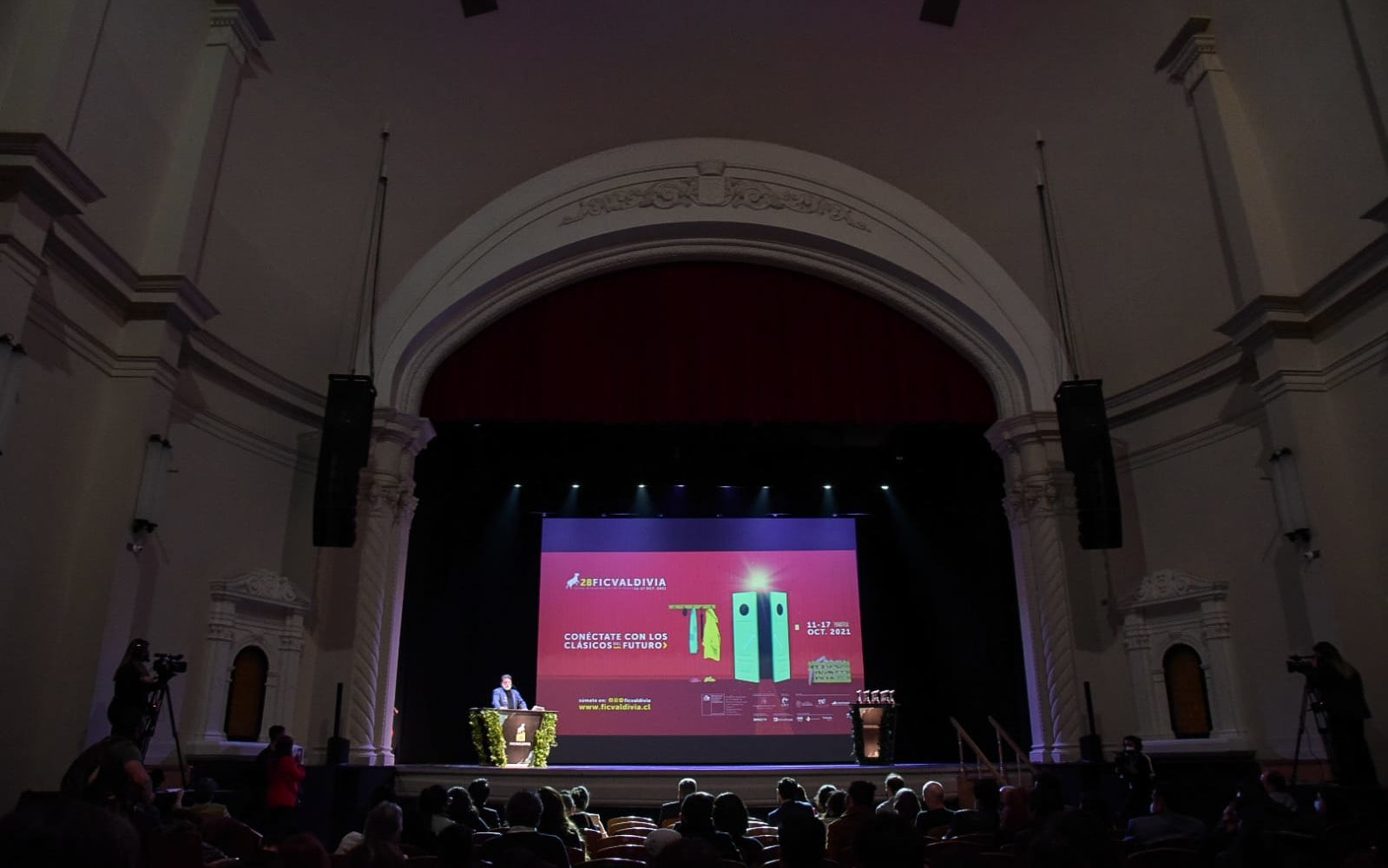 Inauguración de la 28° versión del FICValdivia  se llevó a cabo desde el Teatro Regional Cervantes