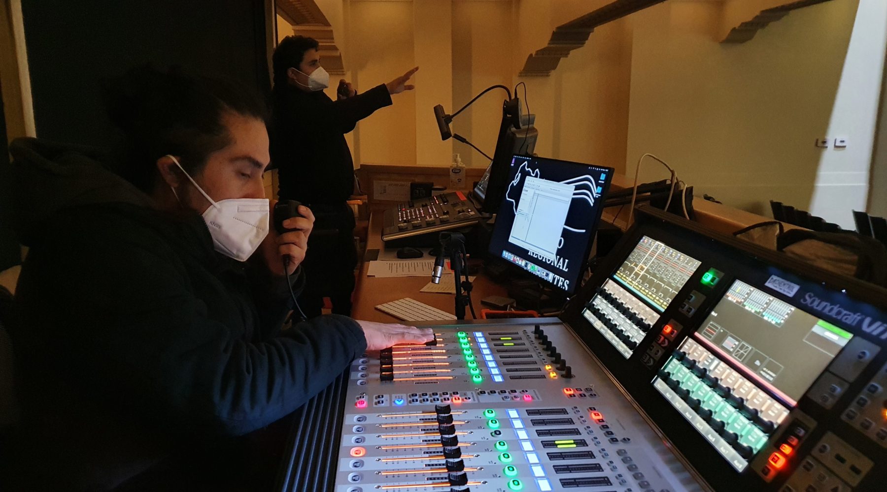 Teatro Regional Cervantes recibe equipos de última generación