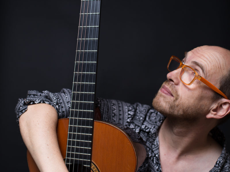 La música vuelve el Teatro Regional Cervantes con “Chicoria” Sánchez