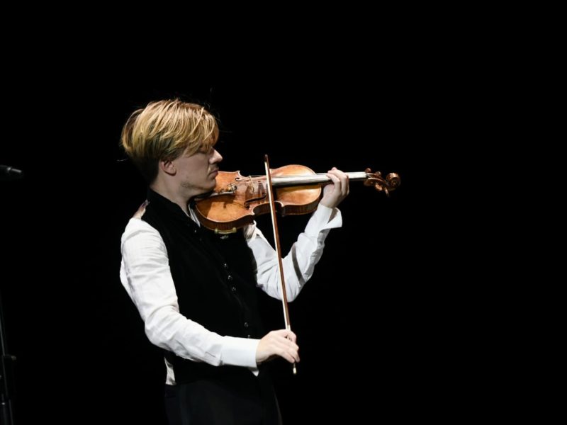 Exitosa presentación de Yury Revich en el Teatro Regional Cervantes