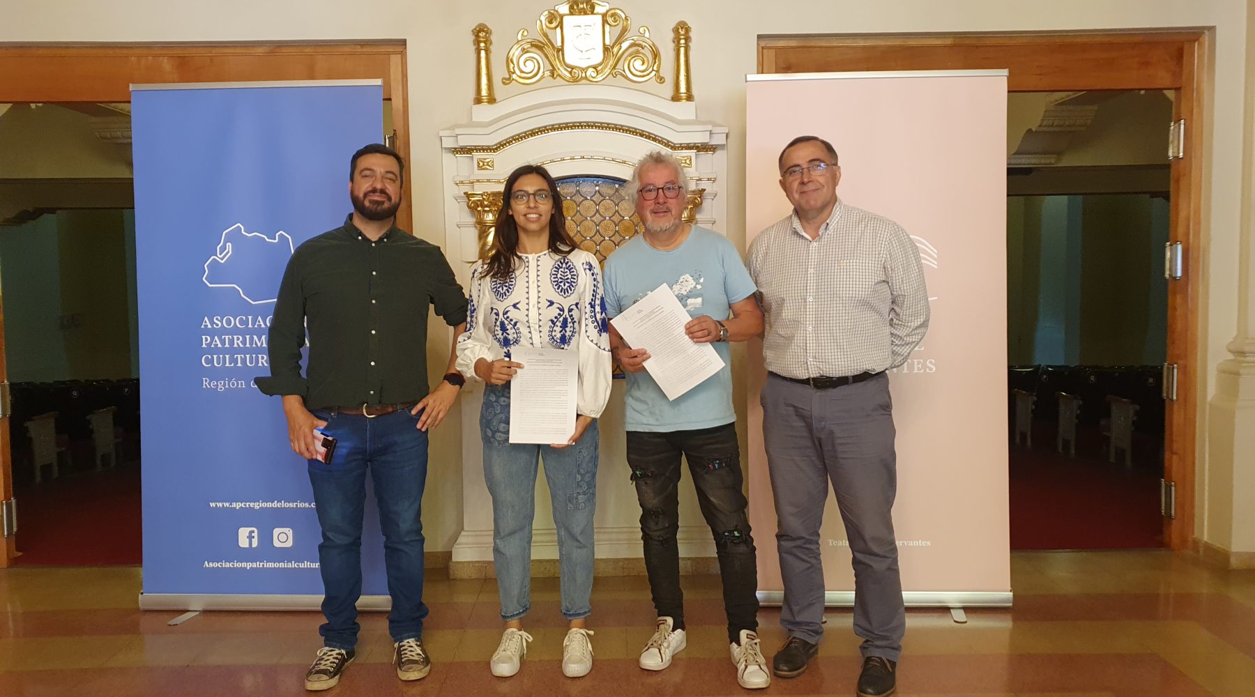 Firman convenios para seguir potenciando las artes vivas en la región de Los Ríos