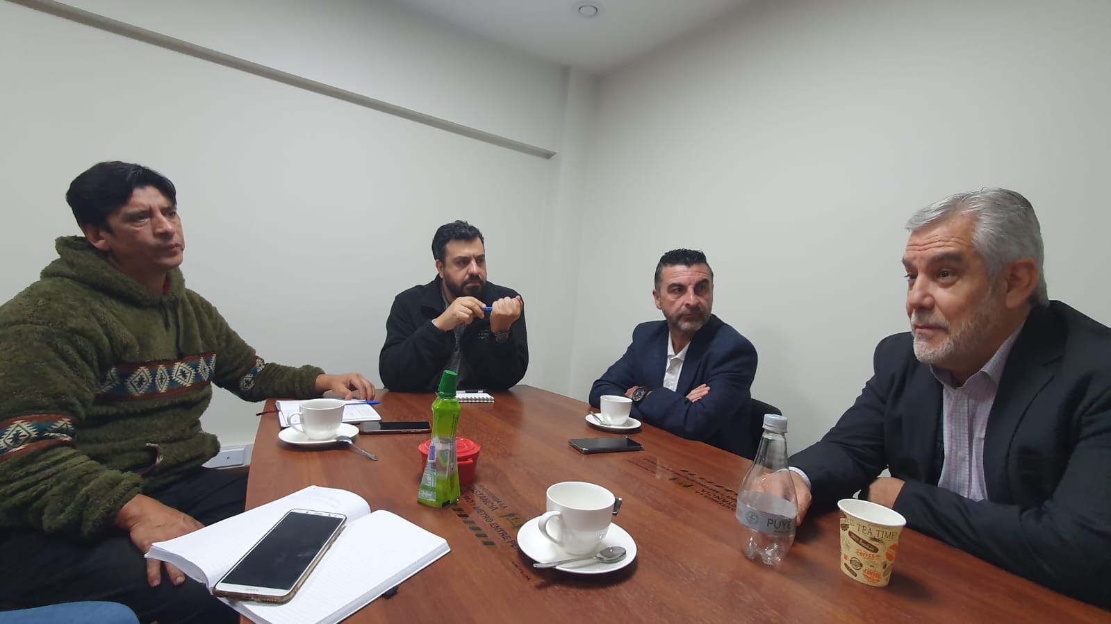 Presidente de la ANEF visitó el Teatro Regional Cervantes en Valdivia